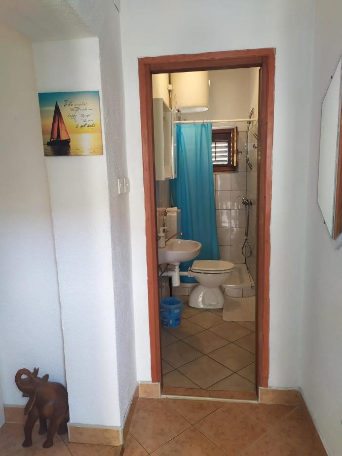 Veldic Apartments Тисно Экстерьер фото