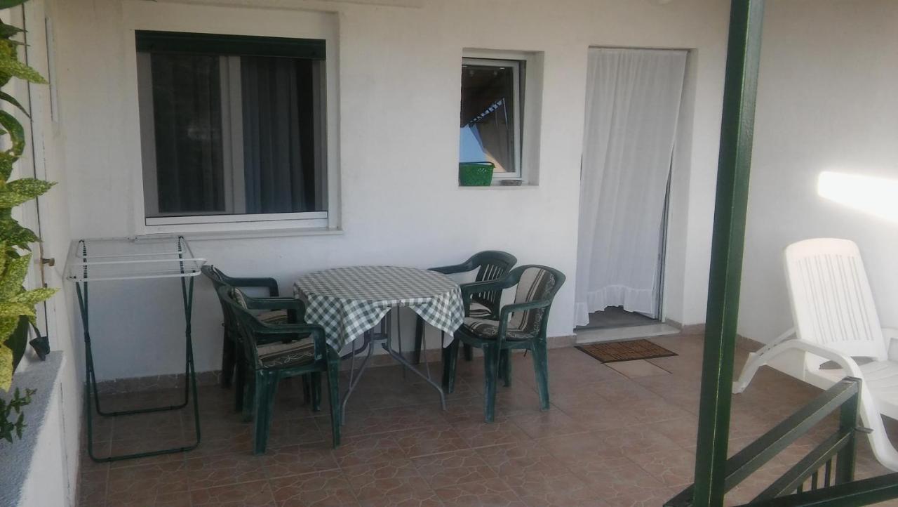 Veldic Apartments Тисно Экстерьер фото