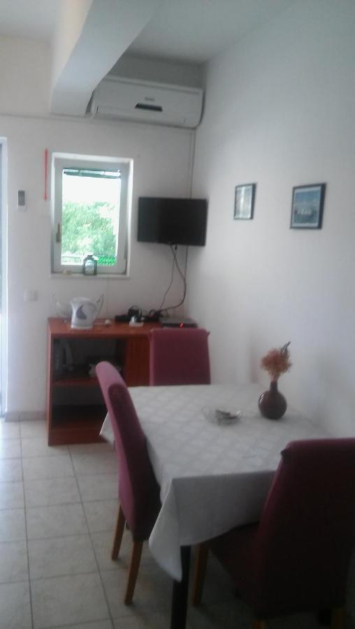 Veldic Apartments Тисно Экстерьер фото